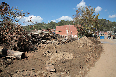 Hurricane Helene Aftermath : North Carolina : Personal Photo Projects : Photos : Richard Moore : Photographer